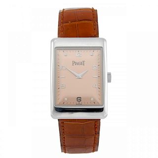 PIAGET - a gentleman's wrist watch. 18ct white gold case. Reference 9952, serial 804303-02. Signed m