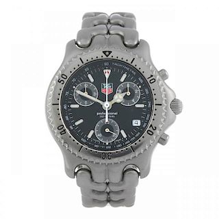TAG HEUER - a gentleman's S/el chronograph bracelet watch. Stainless steel case with calibrated beze