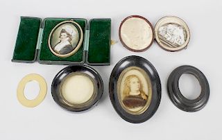 A small group of assorted frames, to include several painted wooden examples, two oval gilt surround