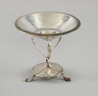 Hammered silver comport, the twisting supports  with leaf terminals, by John Round, Sheffield 1912,