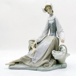 Dutch Girl 1001077 - Lladro Porcelain Figurine