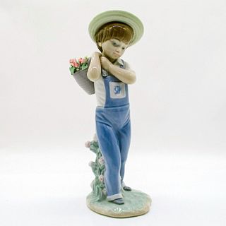 Flower Harvest 1001286 - Lladro Porcelain Figurine