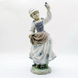 Girl with Sparrow 1004758 - Lladro Porcelain Figurine