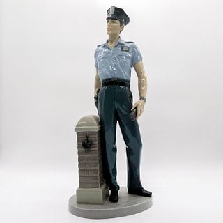 On Patrol 1005960 - Lladro Porcelain Figurine
