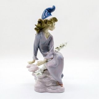 Star Gazing 1001477 - Lladro Porcelain Figurine