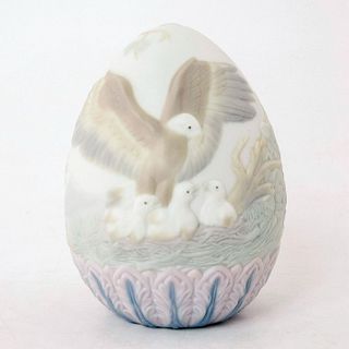 1997 Egg 1017552 - Lladro Porcelain Figurine