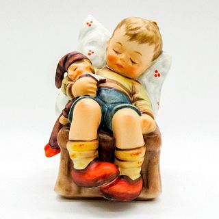 Goebel Hummel Figurine, Just Dozing 451
