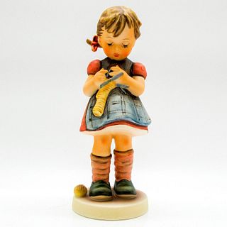 Goebel Hummel Figurine, Stitch in Time 255