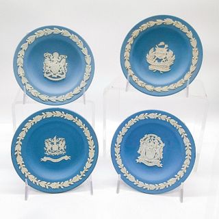 Set Of 4 Wedgwood Pale Blue Jasperware Plates, Code Of Arms