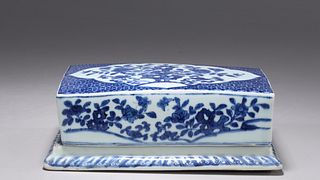 Chinese Ming Dynasty Blue & White Porcelain Box