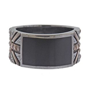 Stephen Webster Onyx Alchemy in the UK Union Jack Band Ring