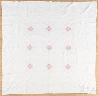 Floral appliqué quilt, 20th c., 84'' x 80''.