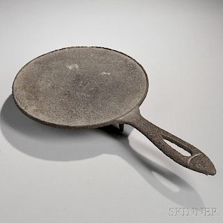 Round Iron Griddle with Fish Handle