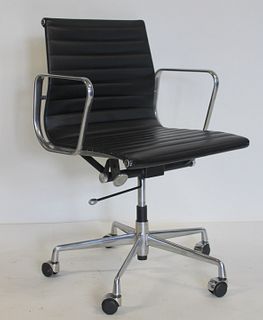 Vintage Charles Eames Office Chair.