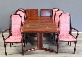 Danish Modern Rosewood Table, Leaves & 6 Chairs.