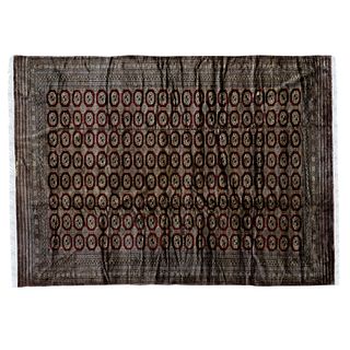 TAPETE. SXX. Estilo BOKHARA, lana y algodón, anudado semimecanizado, diseños geométricos, en tono marrón y negro. 368 x 278 cm aprox.