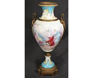 19th CENTURY FRENCH SEVRES HANDPAINTED URN