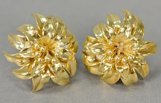 Pair of Tiffany 18K earrings, flower form (one slightly bent). 
15.7 grams