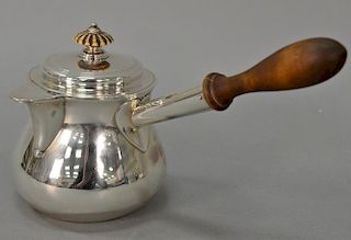 English silver hot syrup pourer with cover having wood handle and heart shaped handle support. 
ht. 5 in.; 16 t oz.