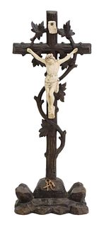 CONTINENTAL CARVED WOOD TABLETOP ALTAR CRUCIFIX
