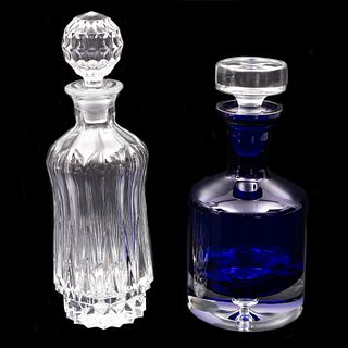 LOTE DE LICORERAS SIGLO XX. Elaboradas en cristal color azul y transparente Diseños geométricos y decoración orgánica Piezas...