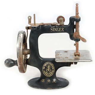 Antique Toy Singer Sewing Machine - Early 20th Century