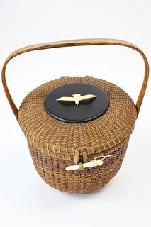 Jose Formoso Reyes Nantucket Friendship Basket, with Aletha Macy Carved Seagull