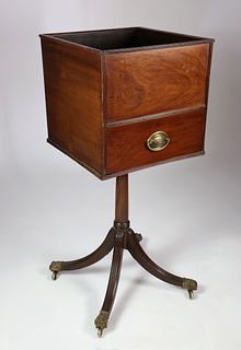English Regency Mahogany Pedestal Decanter Stand, early 19th Century