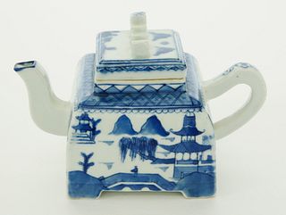 Canton Censor Form Tea Pot, 19th Century