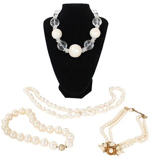 (4) Faux Pearl Ladies Necklaces
