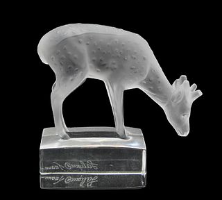Lalique Grazing Deer Figure / Paperweight