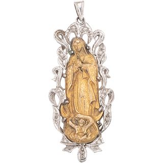 MEDALLA CON DIAMANTES EN ORO AMARILLO DE 10K Y PLATA PALADIO Con imagen de la Virgen de Guadalupe. Diamantes corte 8x8 ~0.10 ct