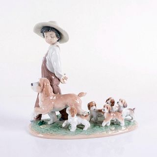 My Little Explorers 1006828 - Lladro Porcelain Figurine