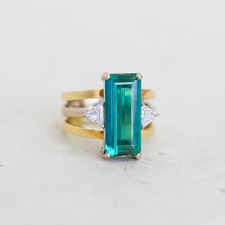 18k Green Tourmaline & Trillion Diamond Ring