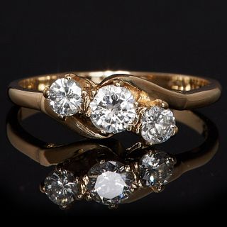 DIAMOND 3-STONE RING
