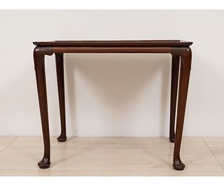 ANGLO/IRISH QUEEN ANNE TEA TABLE