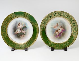 PAIR OF VIENNA STYLE PORCELAIN CABINET PLATES