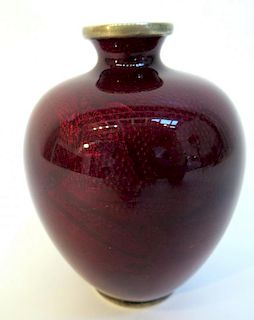 Japanese Pigeon Blood (Akasuke) Vase