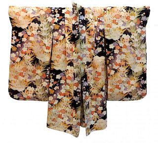 Short Kimono With Long Lobed Sleeves