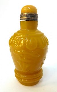 Yellow Peking Glass Snuff