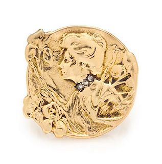 * An Art Nouveau Yellow Gold and Diamond Ring, 5.80 dwts.