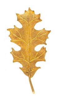An 18 Karat Yellow Gold Oak Leaf Brooch, Tiffany & Co., 7.00 dwts.