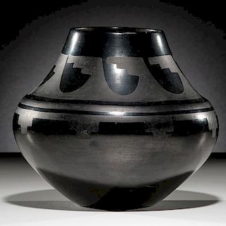 Maria Martinez (San Ildefonso, 1887-1980) Blackware Pottery Bowl From the Collection of John O. Behnken, Georgia 