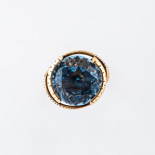 14kt Gold and Blue Topaz Ring