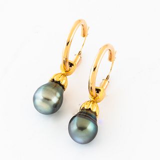 Gold and Baroque Tahitian Pearl Earring