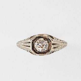 Art Deco 18kt White Gold and Diamond Ring