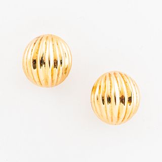 14kt Gold Ribbed Dome Earrings