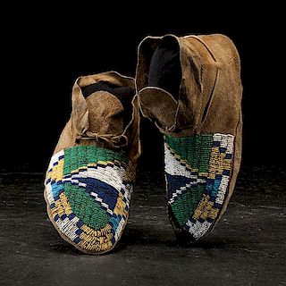 Sioux Beaded Hide Moccasins 