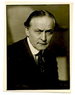 Houdini, Harry. Bust Portrait Photograph of Houdini.  Circa 1920. Formal studio photo of Harry Houdi