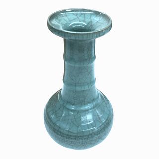Chinese Song Celadon Crackle Glaze Mallet Vase